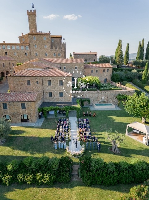 Tuscan castle wedding Castello Banfi Itailove 24