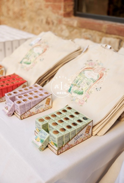 Tuscan castle wedding Castello Banfi Itailove 19